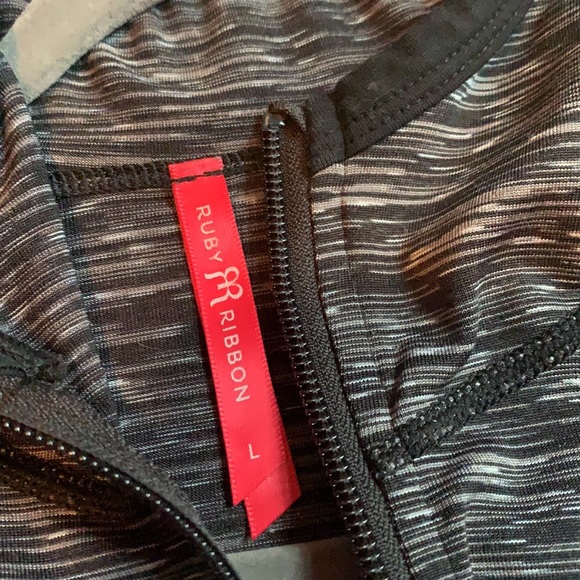 Ruby Ribbon Tunic Zip Up - Picture 2 of 3